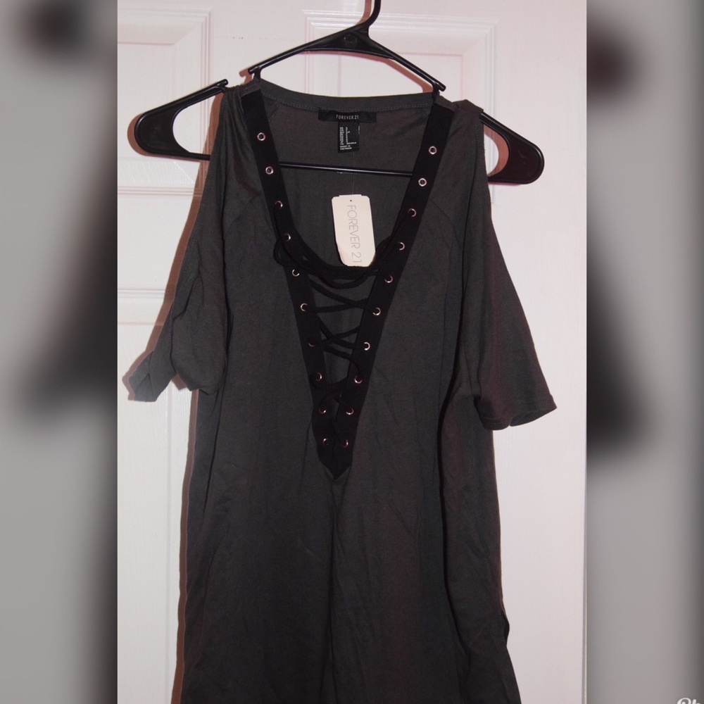 F21 cold shoulder top